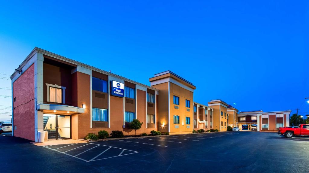 Best Western Inn at the Rochester Airport Main image 2